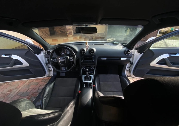 Audi A3 cena 33250 przebieg: 286500, rok produkcji 2009 z Miechów małe 56